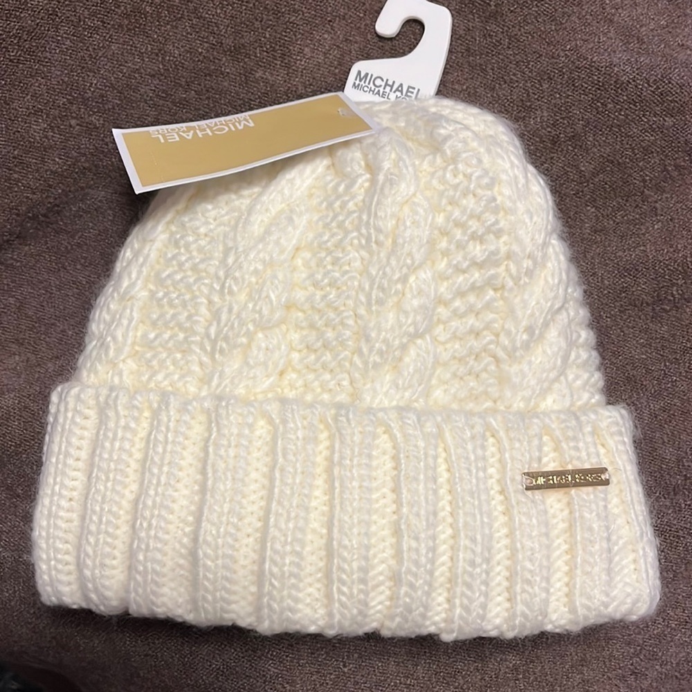 Michael Michael Kors ivory cableknit hat with gold logo bar, new